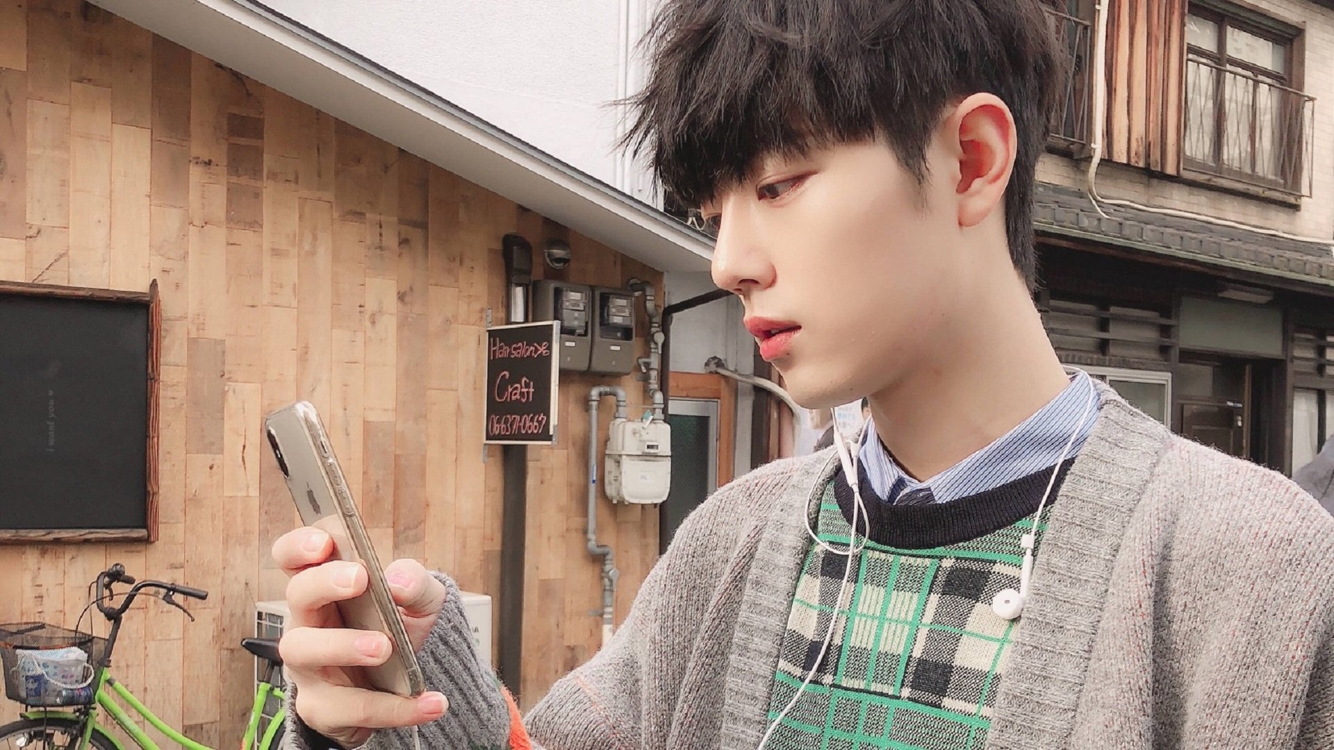 AIYOUXI.COM-库里表示进攻节奏需更快调整策略，库里进攻效率