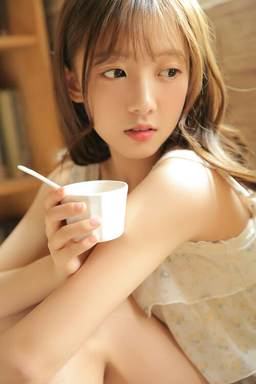 爱游戏app-简：凭借极高的赛场嗅觉，打破对方防线助力全黑队获胜，简童百度百科