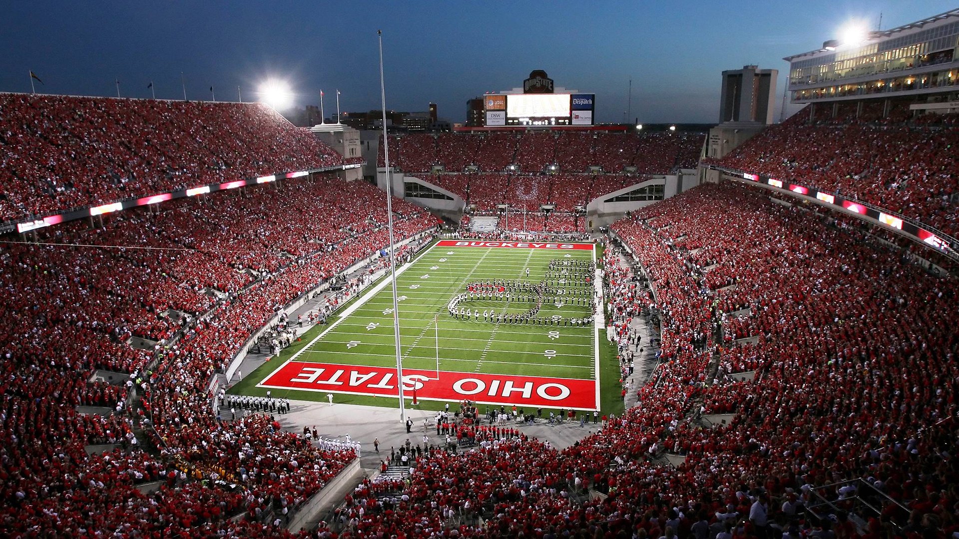 未来中国足球产业链将实现跨界融合,拓展多元发展路径,中国足球产业规模